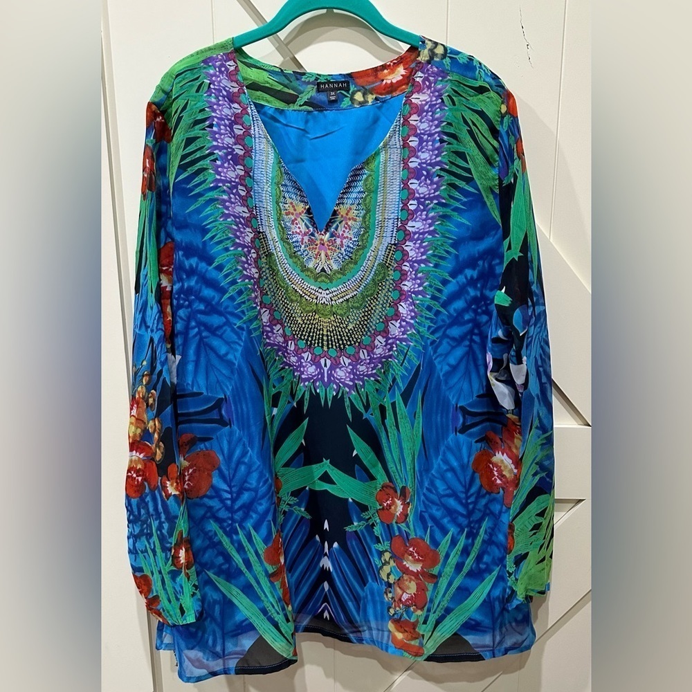 Gorgeous EUC Hannah blouse. Very neck. Light and flowy. Size 3x. Is lined. - Picture 1 of 2